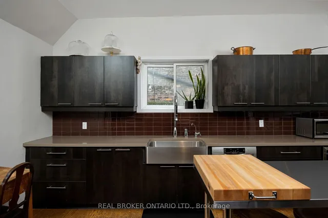Additional property image - 298 Berkeley St
