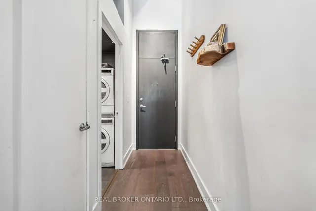 Additional property image - 637 Lake Shore Blvd Unit 412