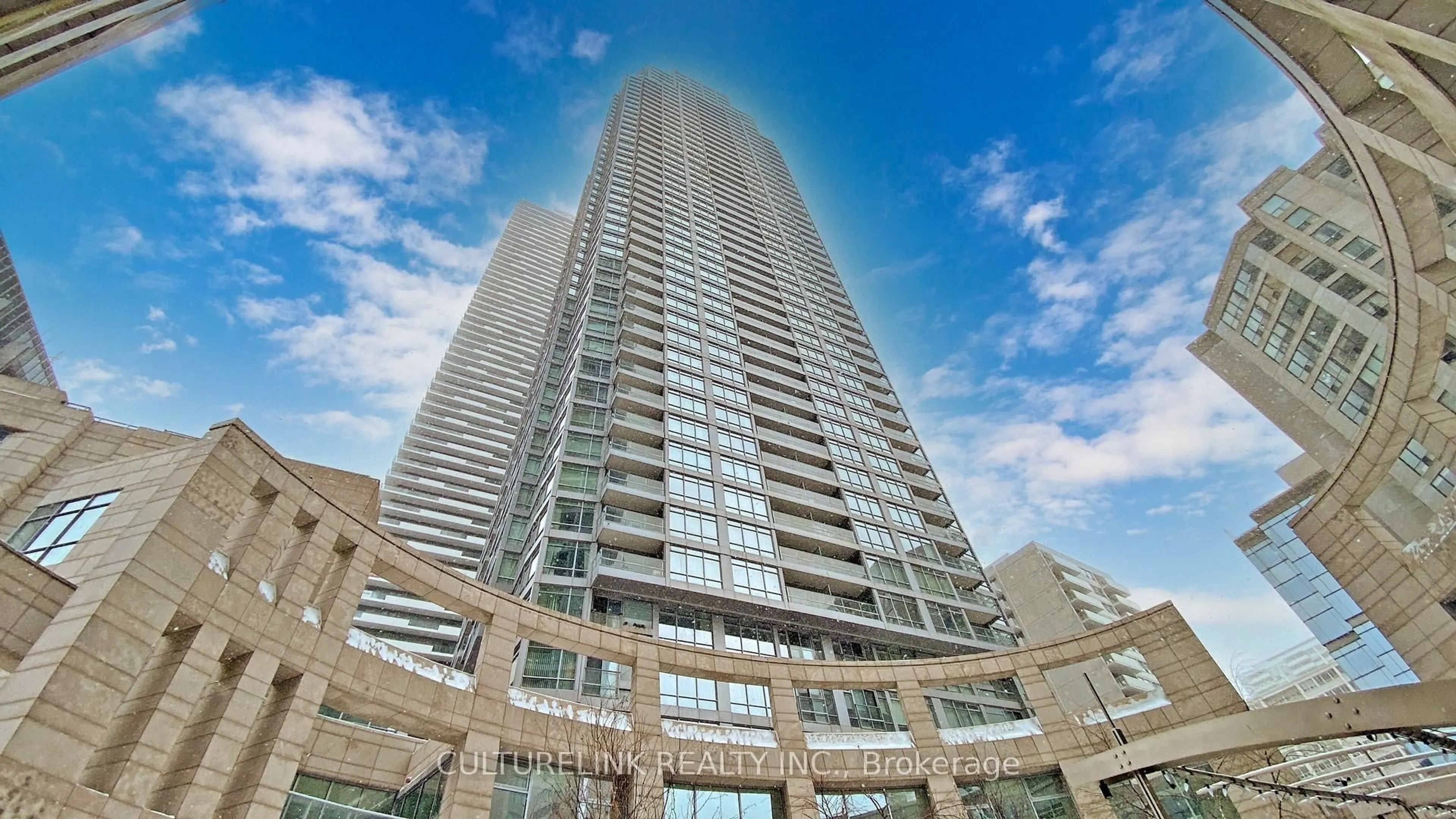 Indoor foyer for 2191 Yonge St #2812, Toronto Ontario M4S 3H8