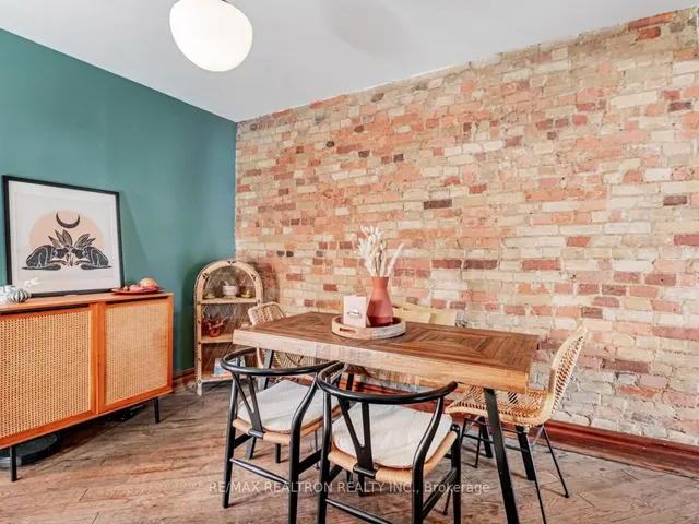 Additional property image - 867 Bathurst St