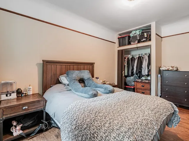 Additional property image - 867 Bathurst St