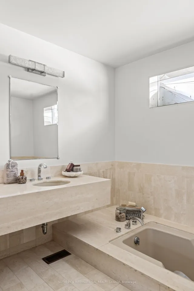 Additional property image - 3 Bluejay Pl