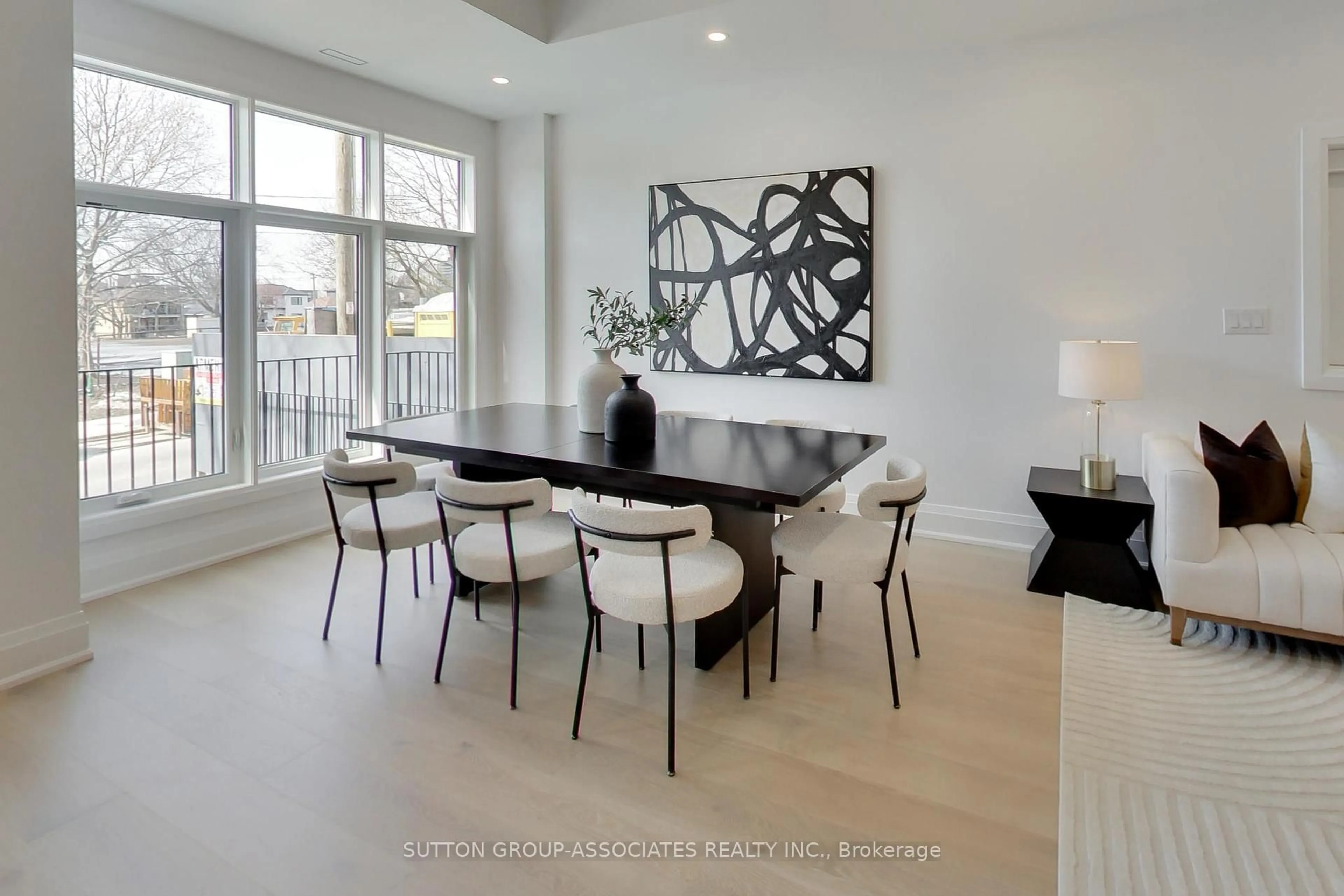 Dining room, unknown for 393 Winnett Ave, Toronto Ontario M6C 3M2