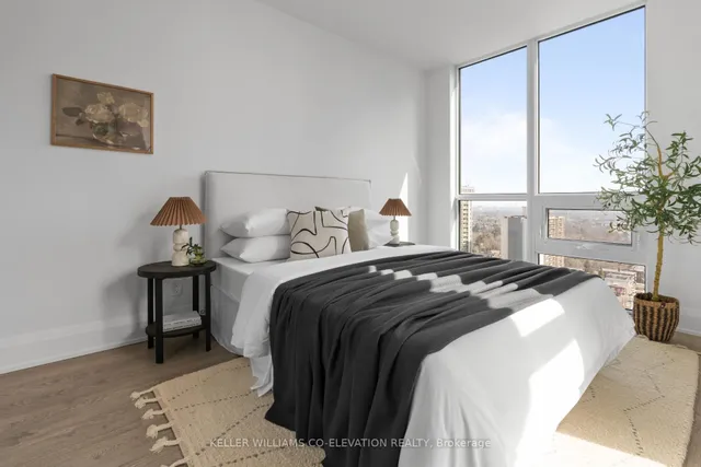 Additional property image - 101 Erskine Ave Unit 2303