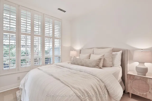 Additional property image - 20 Scrivener Sq Unit 107