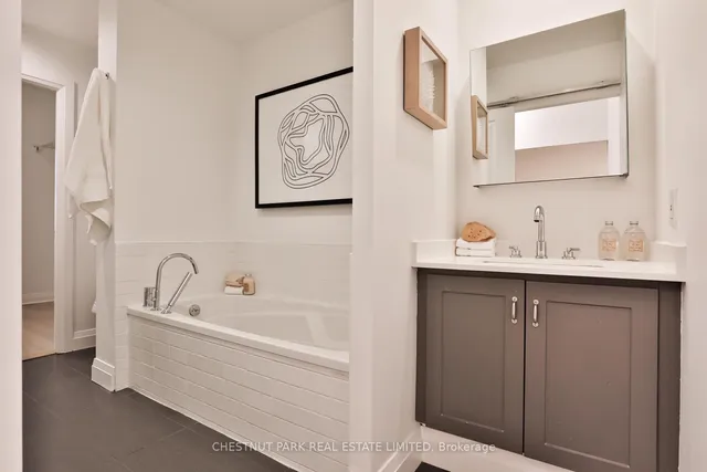 Additional property image - 20 Scrivener Sq Unit 107