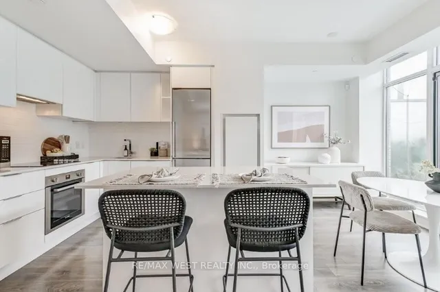 Additional property image - 120 Parliament St Unit Th105