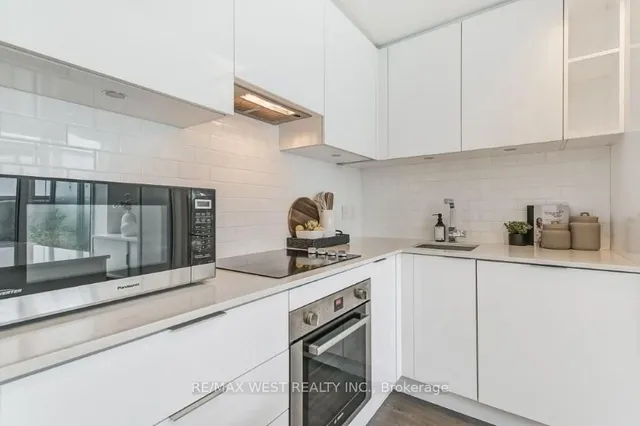 Additional property image - 120 Parliament St Unit Th105
