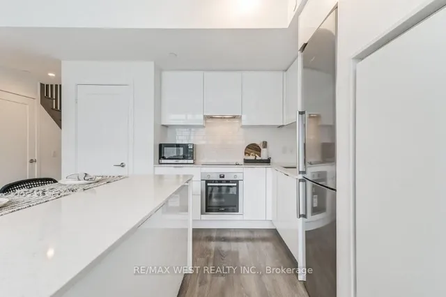 Additional property image - 120 Parliament St Unit Th105