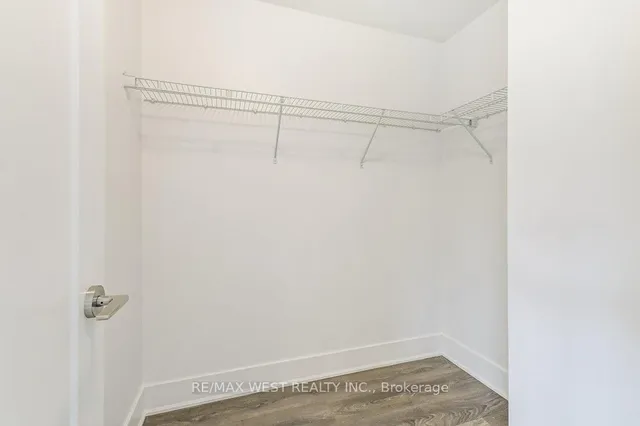 Additional property image - 120 Parliament St Unit Th105