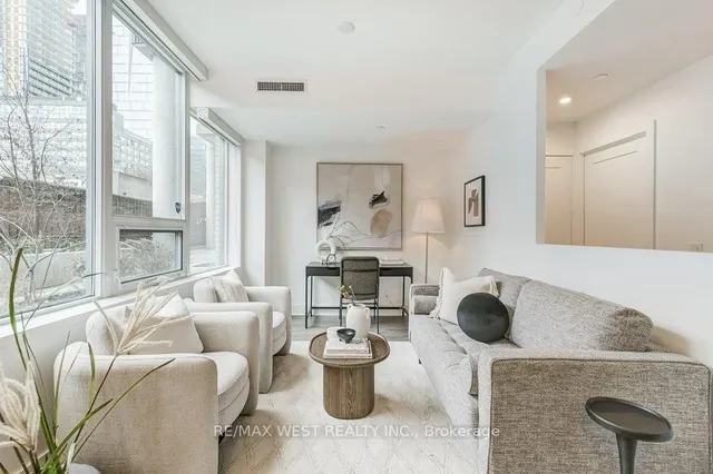 Additional property image - 120 Parliament St Unit Th105