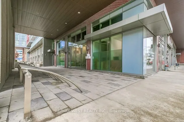 Additional property image - 120 Parliament St Unit Th105