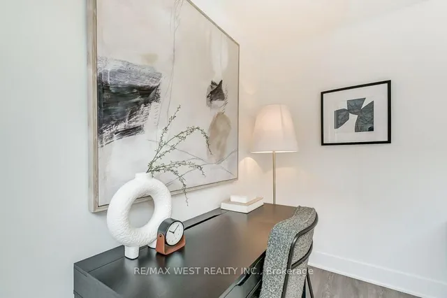 Additional property image - 120 Parliament St Unit Th105