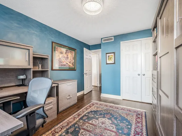Additional property image - 360 Bloor St Unit PH1