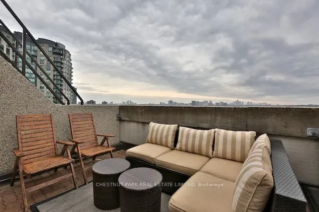 Additional property image - 360 Bloor St Unit PH1