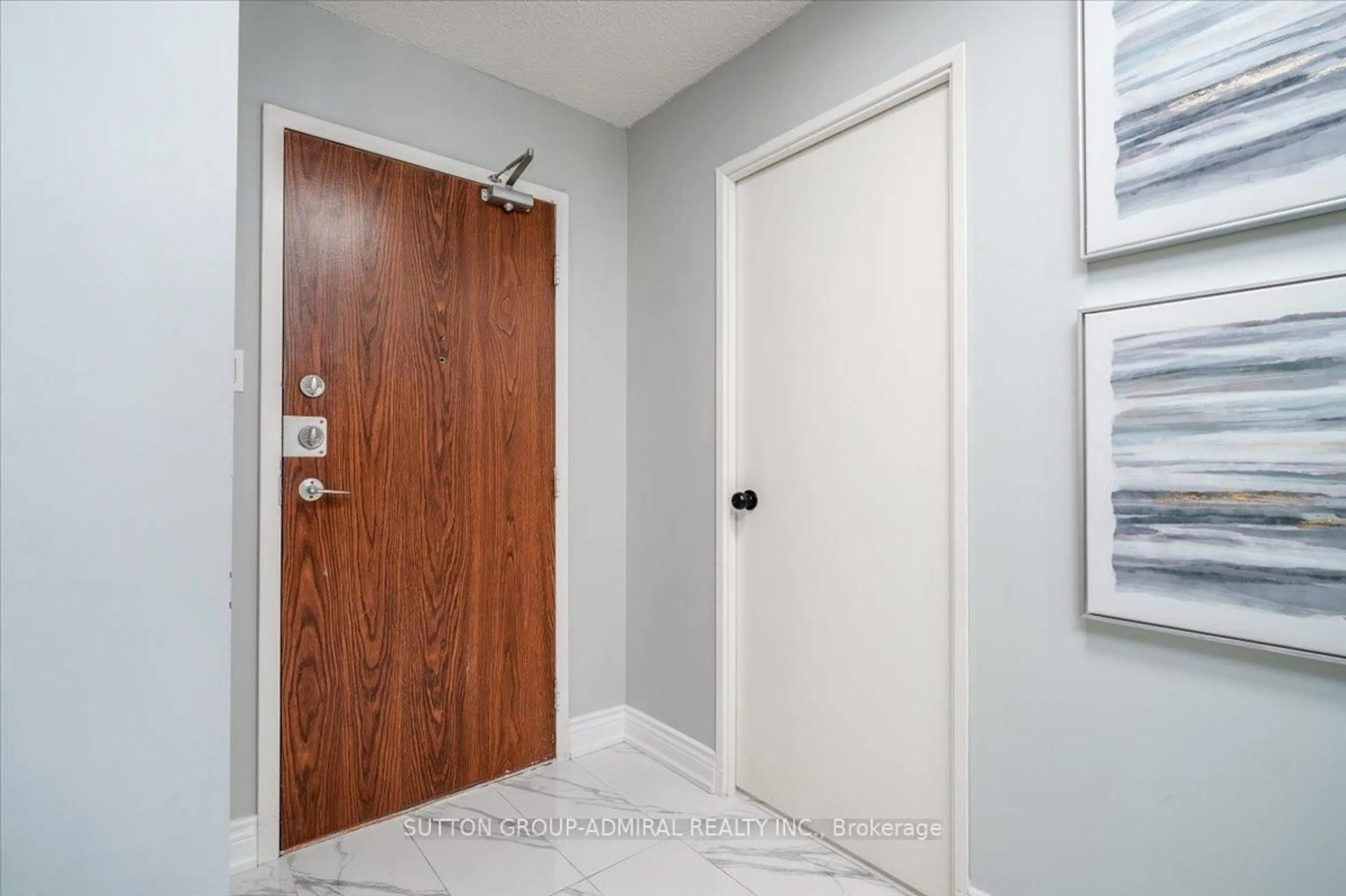 Indoor entryway for 133 Torresdale Ave #1501, Toronto Ontario M2R 3T2