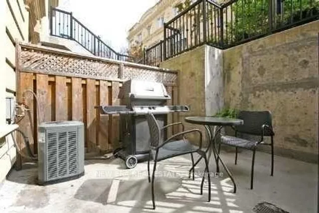 Additional property image - 88 Carr St Unit 19