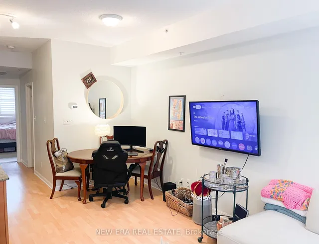 Additional property image - 88 Carr St Unit 19