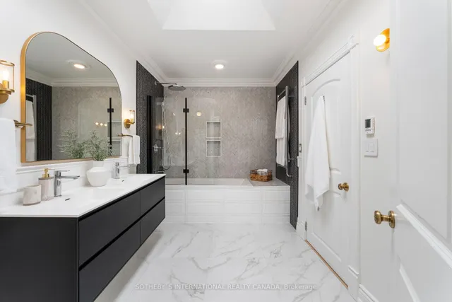 Additional property image - 444 Sumach St