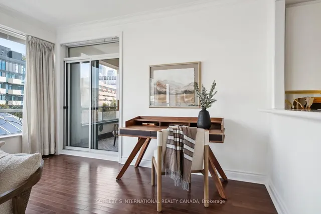 Additional property image - 77 Avenue Rd Unit 306