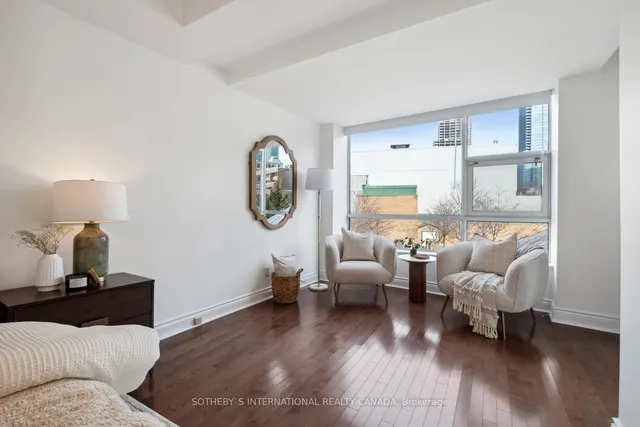Additional property image - 77 Avenue Rd Unit 306