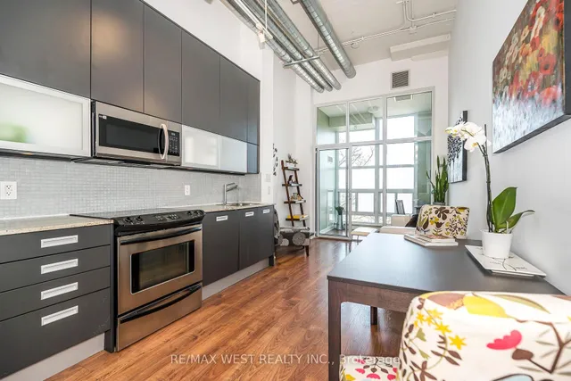 Additional property image - 380 Macpherson Ave Unit 333