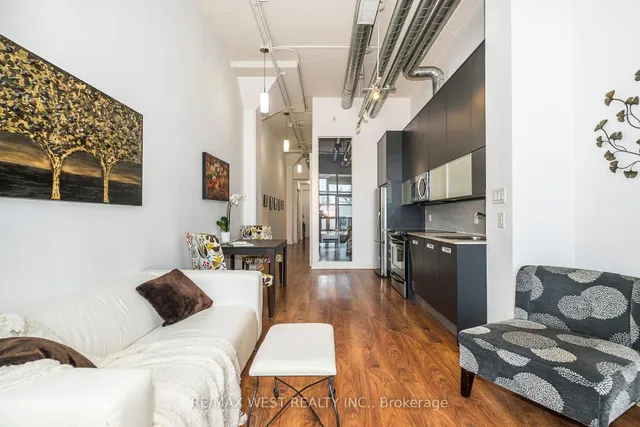 Additional property image - 380 Macpherson Ave Unit 333