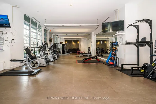 Additional property image - 380 Macpherson Ave Unit 333