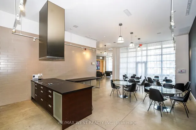 Additional property image - 380 Macpherson Ave Unit 333