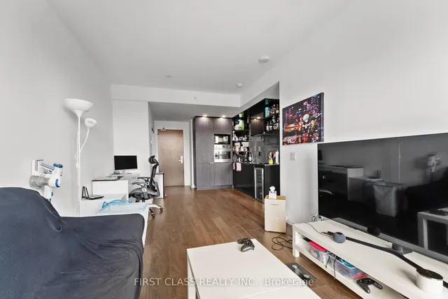 Additional property image - 70 Temperance St Unit 3816