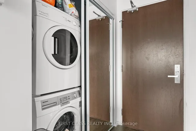 Additional property image - 70 Temperance St Unit 3816