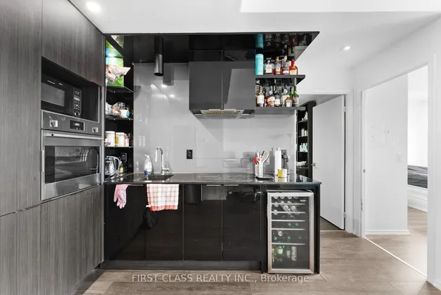 Additional property image - 70 Temperance St Unit 3816