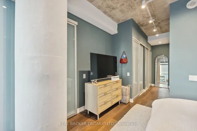 Additional property image - 95 Bathurst St Unit 222