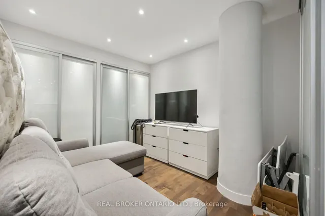 Additional property image - 95 Bathurst St Unit 222
