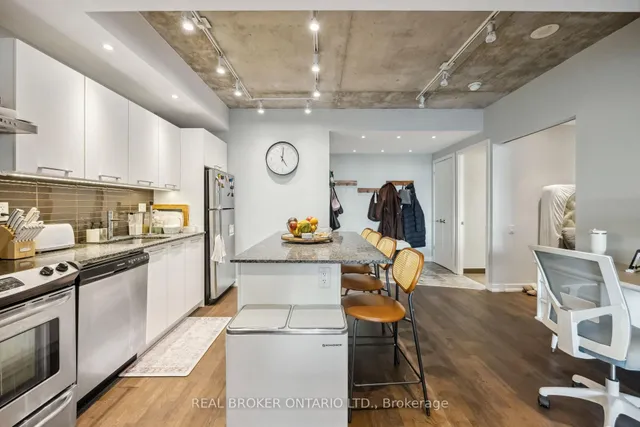 Additional property image - 95 Bathurst St Unit 222