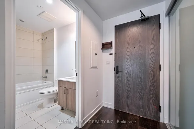 Additional property image - 426 University Ave Unit 2307