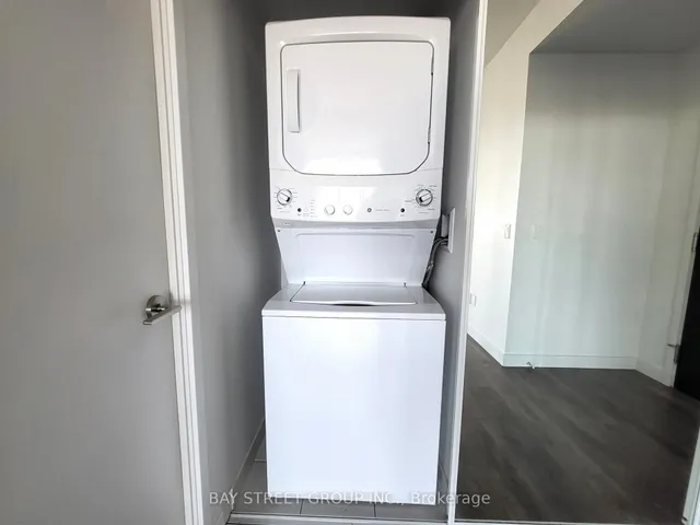 Additional property image - 8 Eglinton Ave Unit 5705