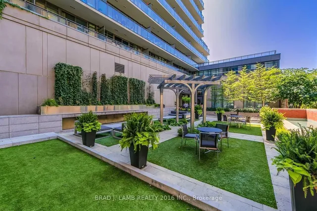 Additional property image - 775 King St Unit 809