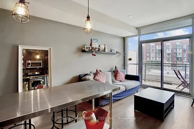 Additional property image - 775 King St Unit 809