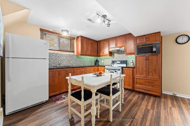 Additional property image - 276 Kingsdale Ave