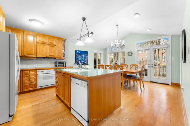 Additional property image - 276 Kingsdale Ave