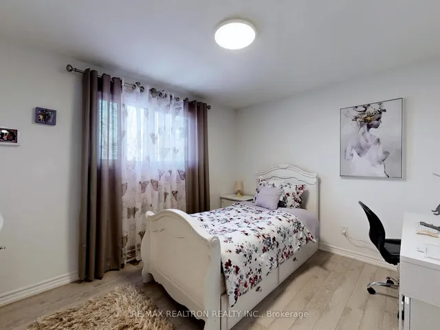 Additional property image - 33 Angus Dr