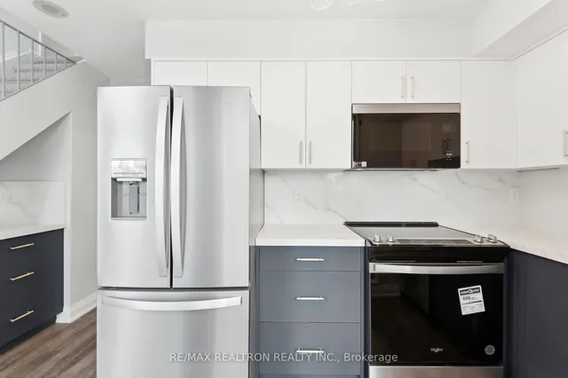 Additional property image - 18 Merton St Unit 906