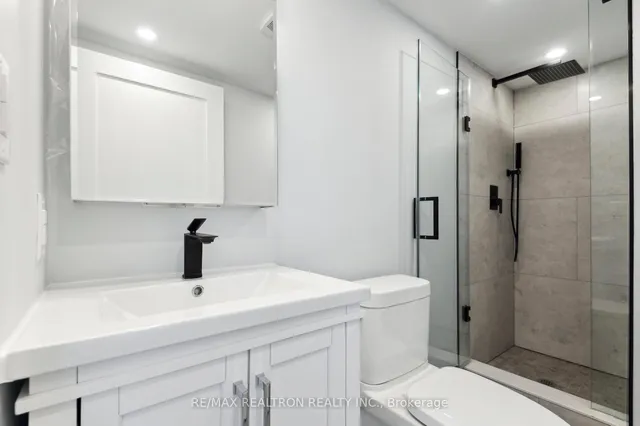 Additional property image - 18 Merton St Unit 906