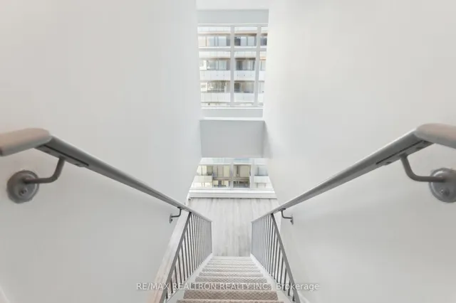 Additional property image - 18 Merton St Unit 906