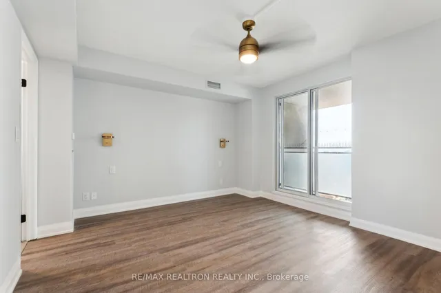 Additional property image - 18 Merton St Unit 906
