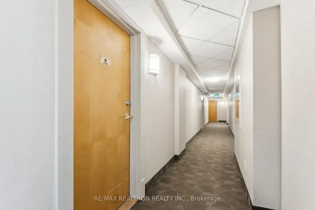 Additional property image - 18 Merton St Unit 906