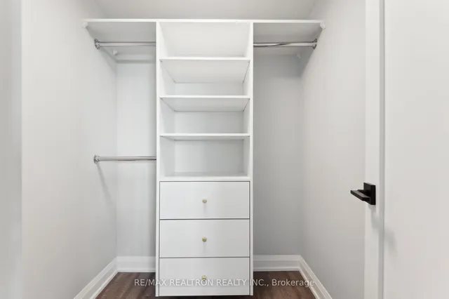 Additional property image - 18 Merton St Unit 906