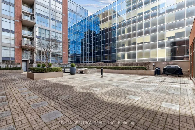 Additional property image - 18 Merton St Unit 906