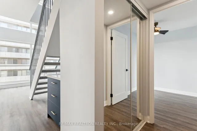 Additional property image - 18 Merton St Unit 906